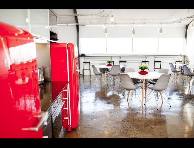 4,798M² WAREHOUSE FOR SALE IN PAARDEN EILAND